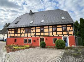 Ferienwohnung im Erzgebirge, pet-friendly hotel in Großhartmannsdorf