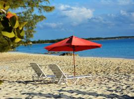 Pigeon Cay Beach Club: Rokerʼs şehrinde bir tatil köyü