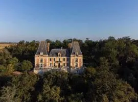 Château Stay – 1BR 4P with Pool & Park Access