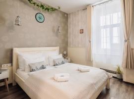 Safit Mandala - Romantic City Apartment near Flexum Thermal Spa, k&aelig;ledyrsvenligt hotel i Mosonmagyar&oacute;v&aacute;r