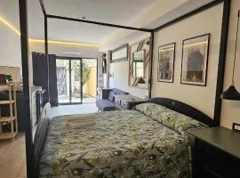 Derosas House