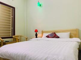 Tùng Long Hotel, strandhotel in Thanh Hóa