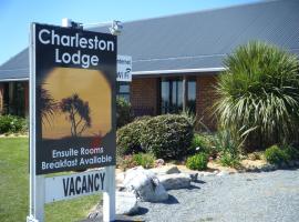 Charleston Lodge, hotel with parking in Charleston