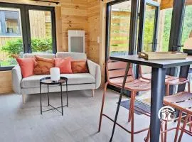 Chalet 25 Le Vicoin, Camping de Coupeau, 4 personnes