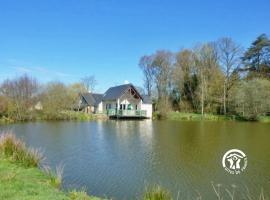 Les Iris, Hotel in Saint-Ellier-du-Maine