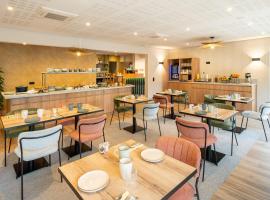 Sure Hotel by Best Western Tours Sud: Chambray-lès-Tours şehrinde bir otel
