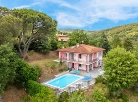Awesome Home In Capolona