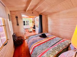 Chen in Ezuz - Adults Only