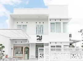 DJ HOUSE Yogyakarta