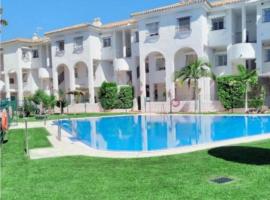 Apartamento vacacional máximo 4 personas，位于诺沃桑克蒂佩特里的酒店