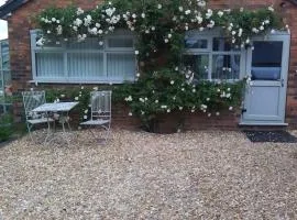 The Garden Room, 1 Heath Cottage
