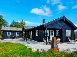 Sinnes near Kjerag, hotel in Tjørhom