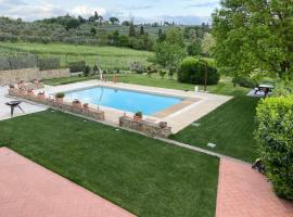 Casale Irina by VacaVilla, hotel di Ciggiano