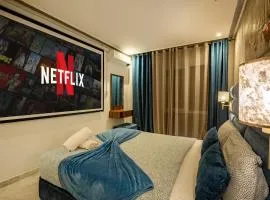 Luxury CINÉMA-BEDROOM AK38 FullHD Guéliz-TopCenter