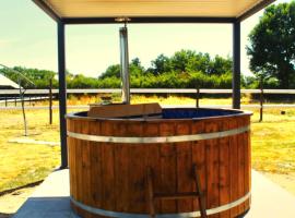 Chambre Lady rose, hotelli kohteessa Maisonnais