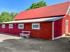 Beautiful Apartment In Holmsjö With Wifi