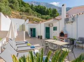 Villa Mandina - Makarska by Villas Guide