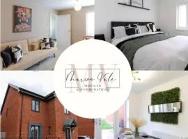 Modern and spacious 4-bedroom house Central location Ideal for families and contractors
