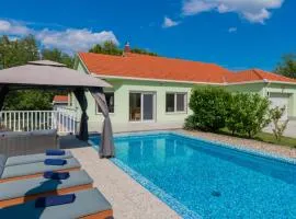 Villa FourM - Makarska by Villas Guide