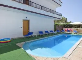 Beautiful Apartment In Palmi With Wifi