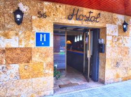 Hostal Isabel, hotel in Blanes