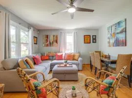 Less Than 1 Mi to Colonial Beach Coastal Gem with 2 Porches