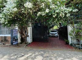 Bay Root Surf Resort, ξενοδοχείο σε Arugam Bay