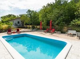 Lovely Home In Omis