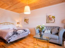 Auberge Évasion Nature Petite-Vallée, hotel u gradu Petite-Vallée