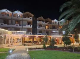Danis Hotel