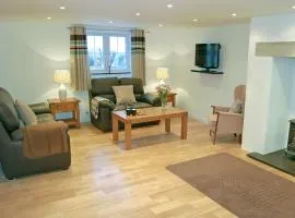 Home Park Farm Cottages A