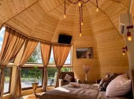 Forest Glamp & Jacuzzi