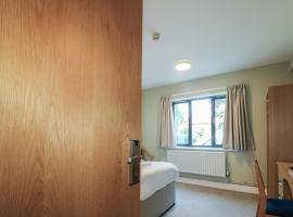 The Lifeboat Landing at Marine Court, ξενοδοχείο σε Littlehampton