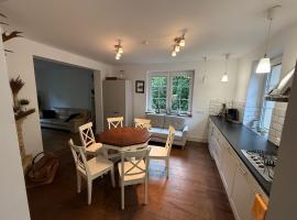 Dom nad rzeką Wartą, hotel en Jarocice