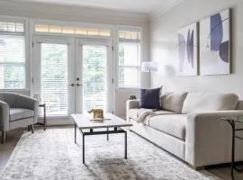 Landing Amazing 2BD Courtyard Gym