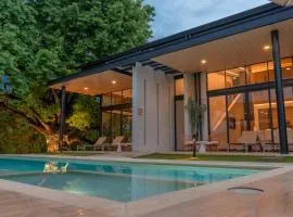 Epic Tamarindo Boutique Hotel