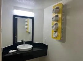 Studio 6 Suites Euless, TX – DFW West