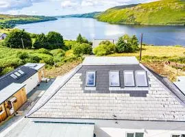 Luxury 4 Bedrooms Seaview Cottage in Carbost 2