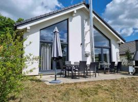 Ferienhaus Holunderweg an der Theme Obernsees mit Sauna, hotel di Truppach