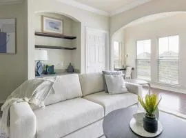 Landing at Residences at River Park West - Richmond