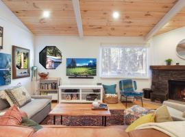 Pino Point Steps to Tahoe Beaches, hotel in Tahoe Vista