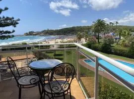 Th29 Deluxe beachfront apartment in Tamarit