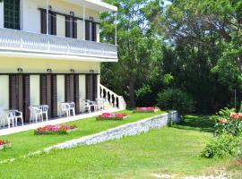 Family Studios, apart-hotel u gradu Maratias