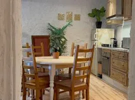 Quelques part à Auvers sur oise, Spacieuse Maison, Calme, Terrasse, 8 pers, Wifi
