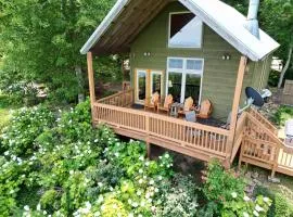 Elk Ridge with a private hot tub