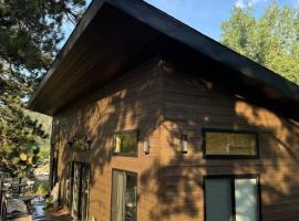 In the center of it all The Elkhorn Cabin, hotel in Keystone