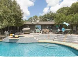 Four Bedroom Ranch Retreat with a Stunning Pool