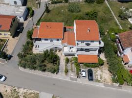 Apartment Baras, hotel i Nin