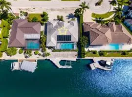 Waterfront 3 Bed Playground in Paradise Awaits