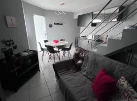 Duplex premium com garagem perto do centro 5 hósp.
